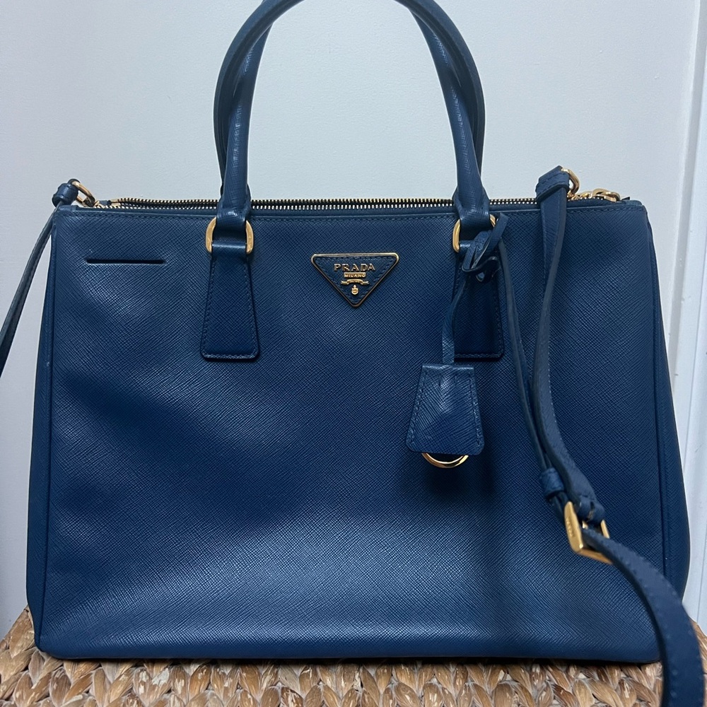 Prada Saffiano Leather Galleria Double Zip Medium